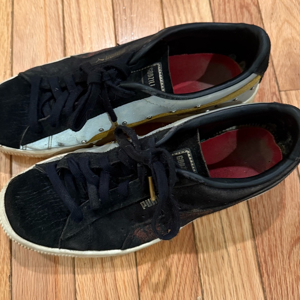 Puma Godzilla Men’s Black and Gold Sneakers WELL WORN see pics Size 8